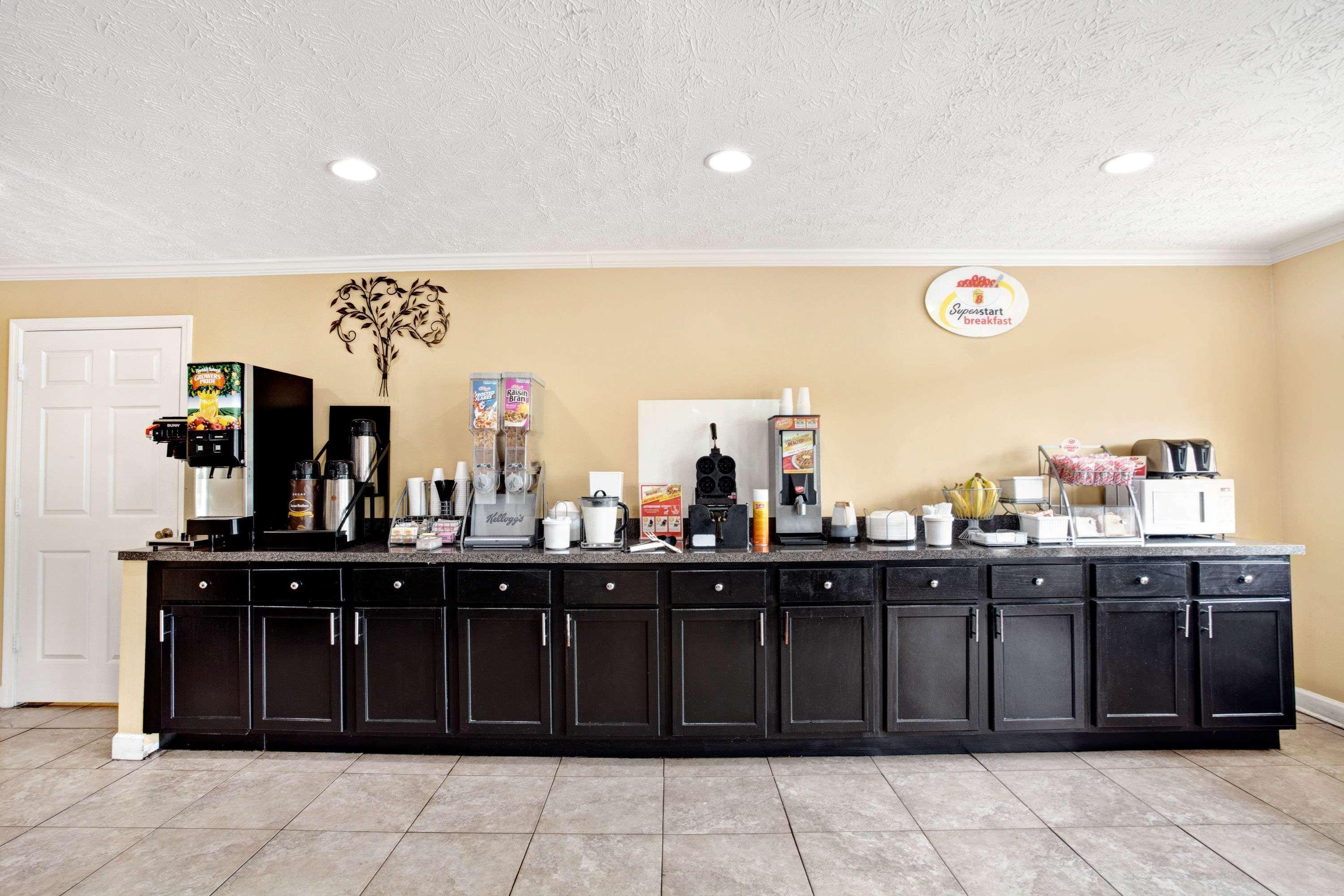 Super 8 By Wyndham Whites Creek/ Nashville Nw Area Buitenkant foto